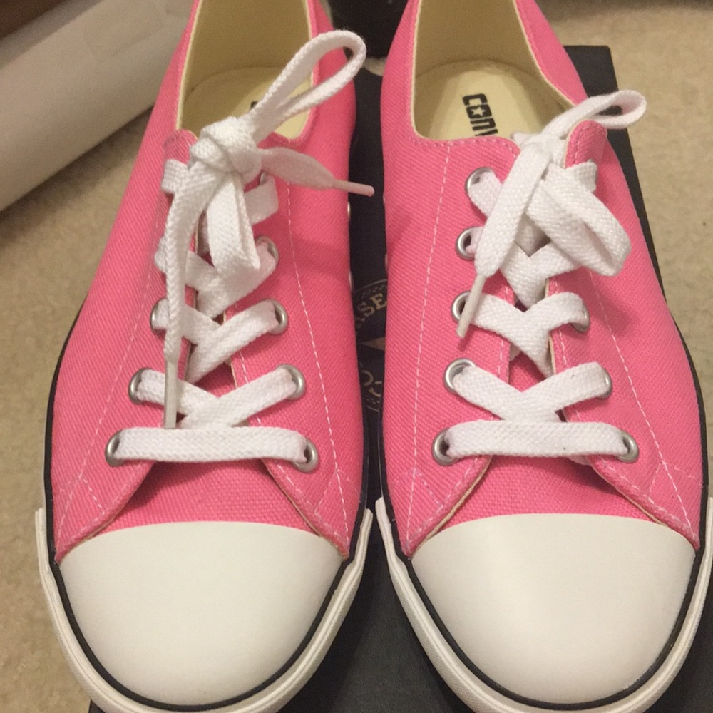Pink converse